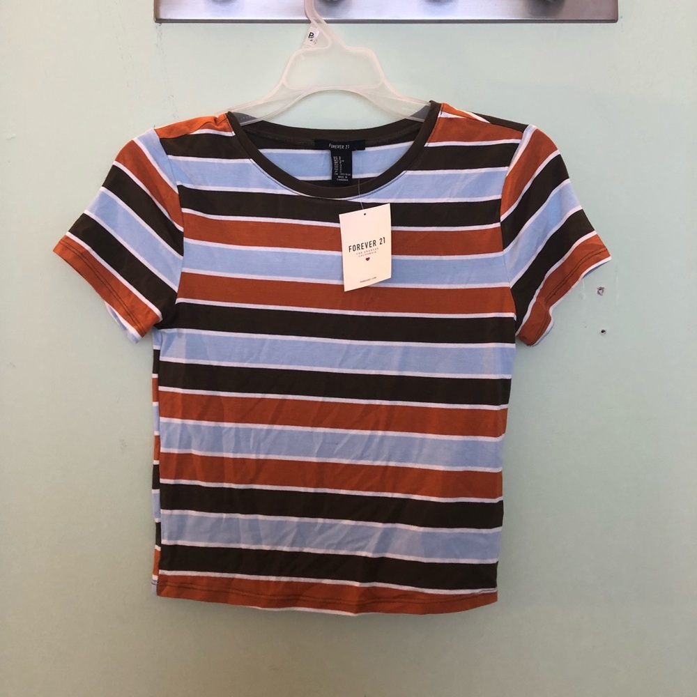 90s inspired crop top